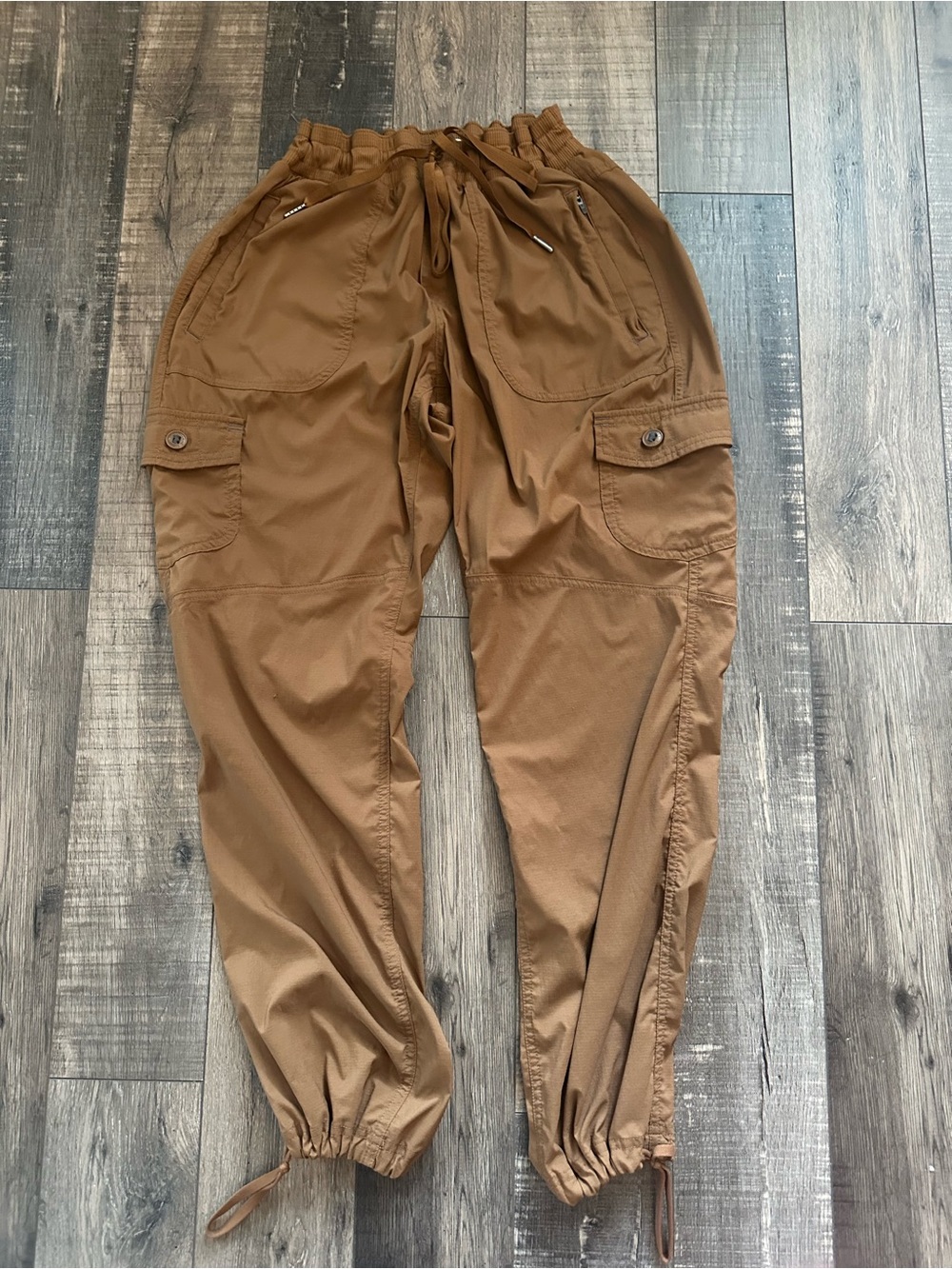 LL Bean Women's Size Medium Vista Camp Pants Brown Straight-Leg Cargo Adventure